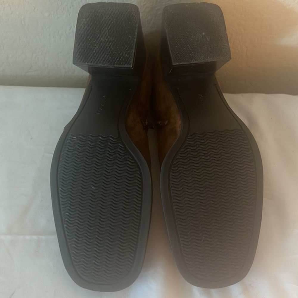 Boots - Picture 4 of 4